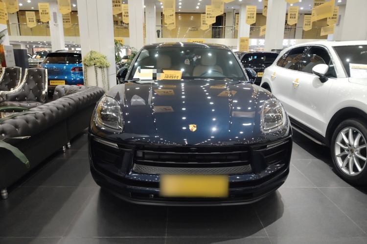 Used Porsche Macan 2023 Macan 2.0T Front