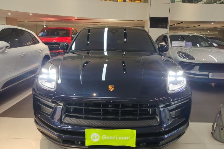 Used Porsche Macan 2023 Macan 2.0T Front