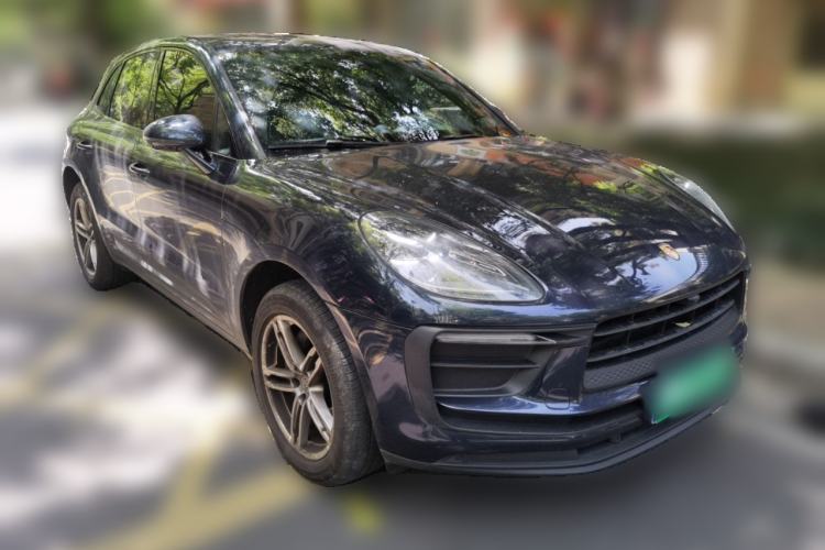 Used Porsche Macan 2023 Macan 2.0T Front Right 45 Deg