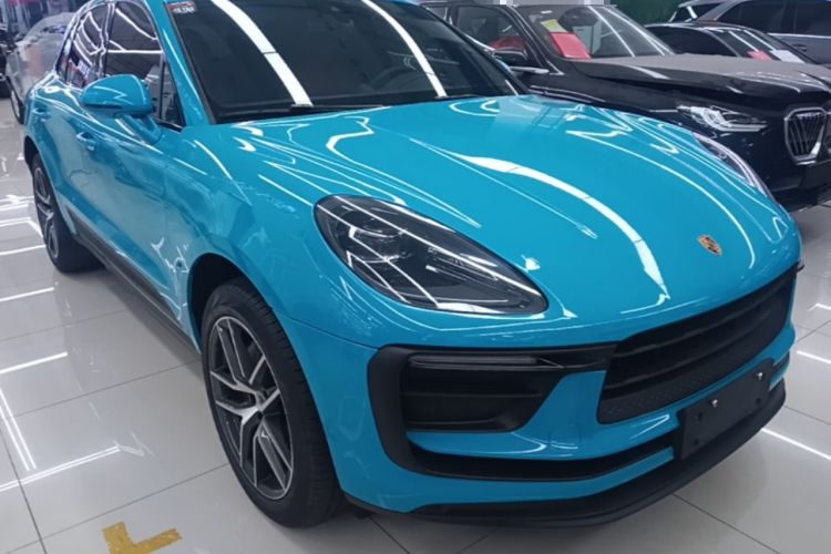 Used Porsche Macan 2023 Macan T 2.0T Front Right 45 Deg