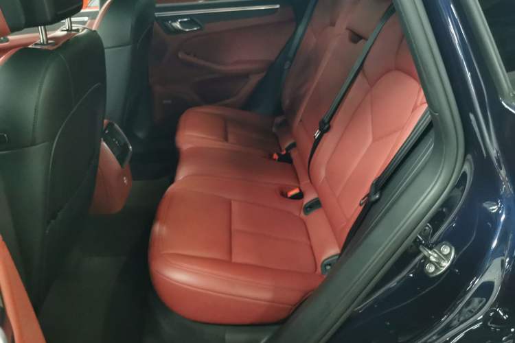 Used Porsche Macan 2023 Macan 2.0T Interior 4