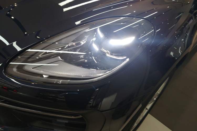 Used Porsche Macan 2023 Macan 2.0T Left Front Headlight