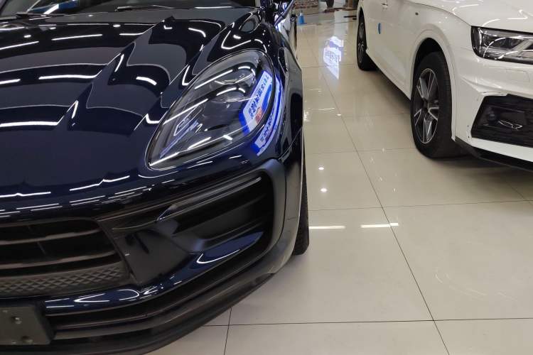 Used Porsche Macan 2023 Macan 2.0T Left Front Headlight