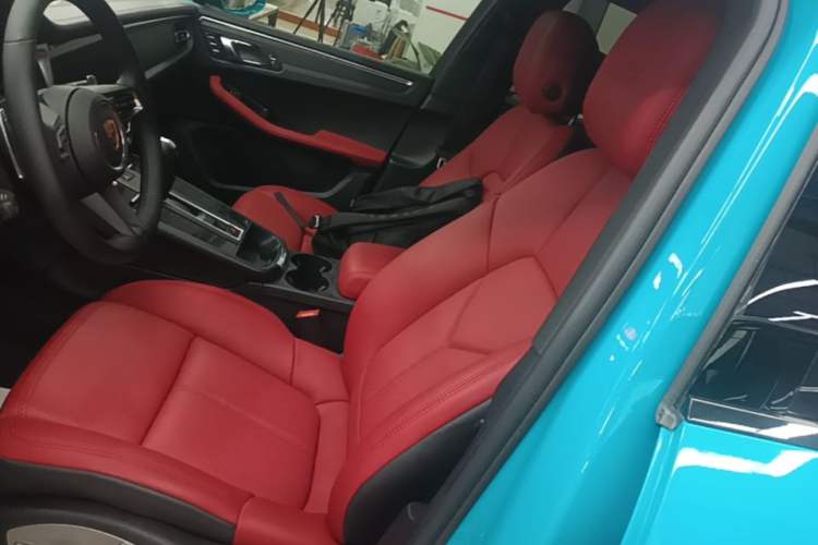 Used Porsche Macan 2023 Macan T 2.0T Left Front Seat