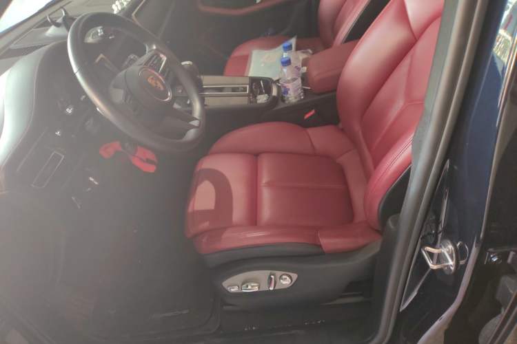 Used Porsche Macan 2023 Macan 2.0T Left Front Seat