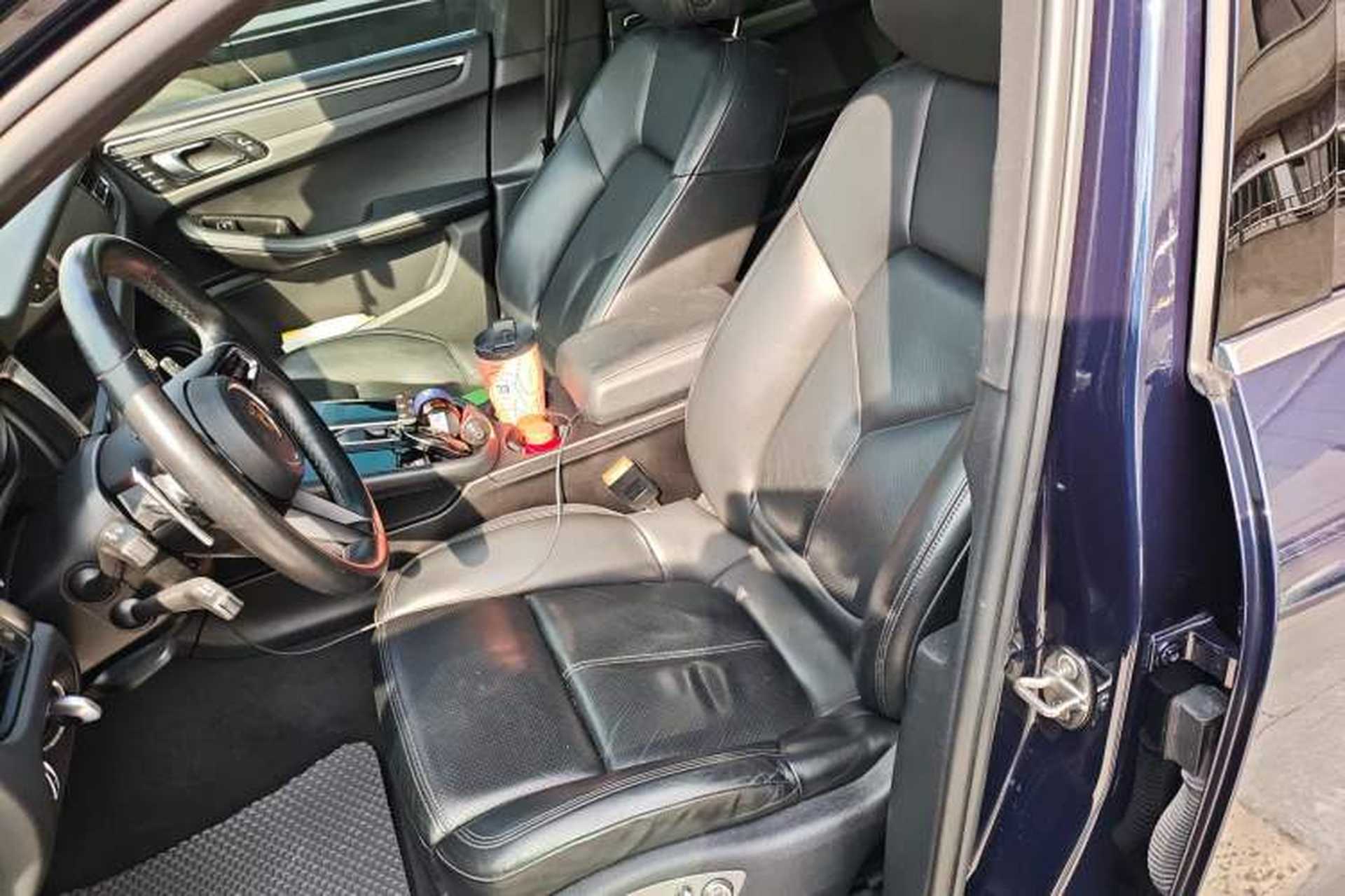 Used Porsche Macan 2023 Macan 2.0T Left Front Seat