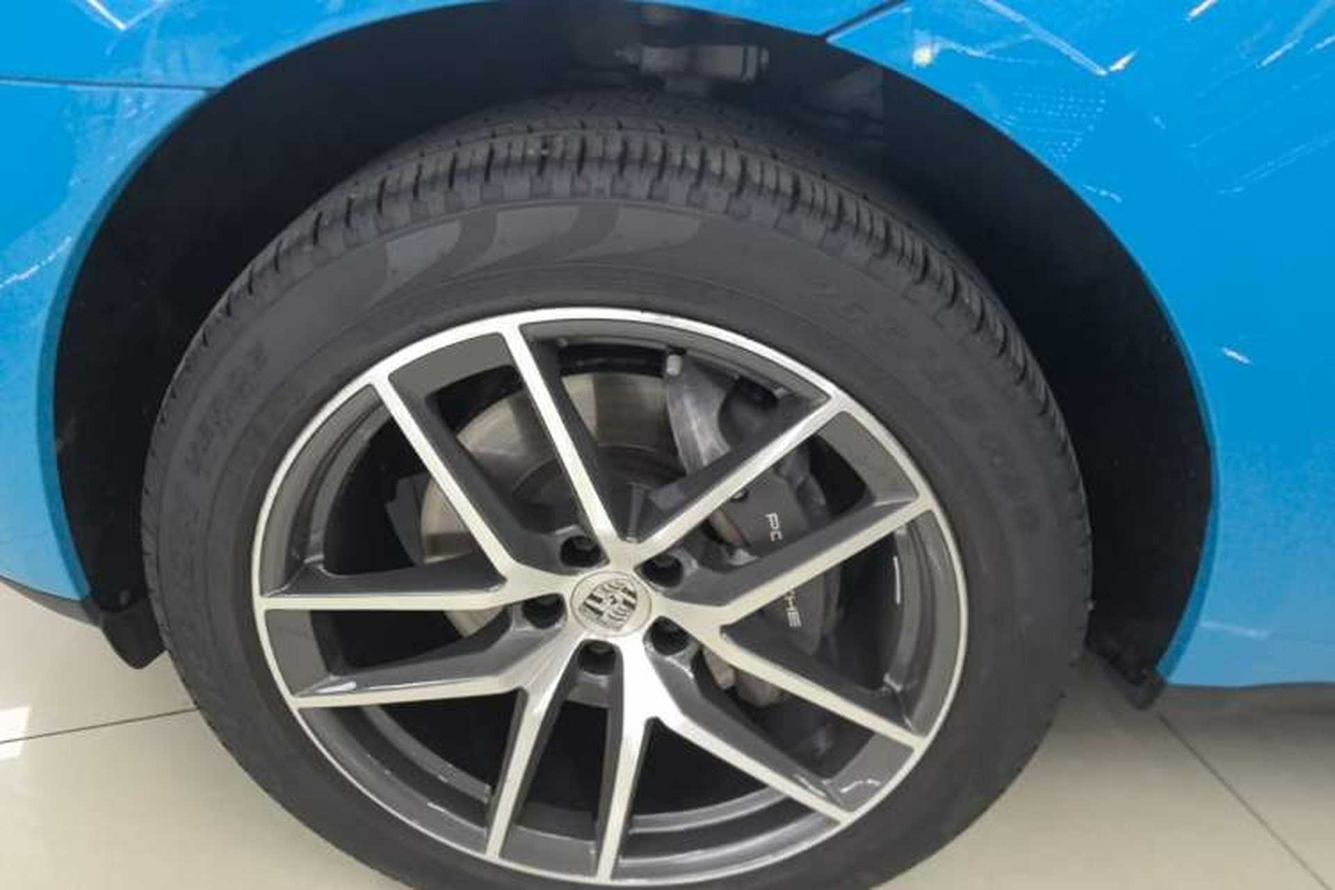 Used Porsche Macan 2023 Macan T 2.0T Left Front Wheel Hub