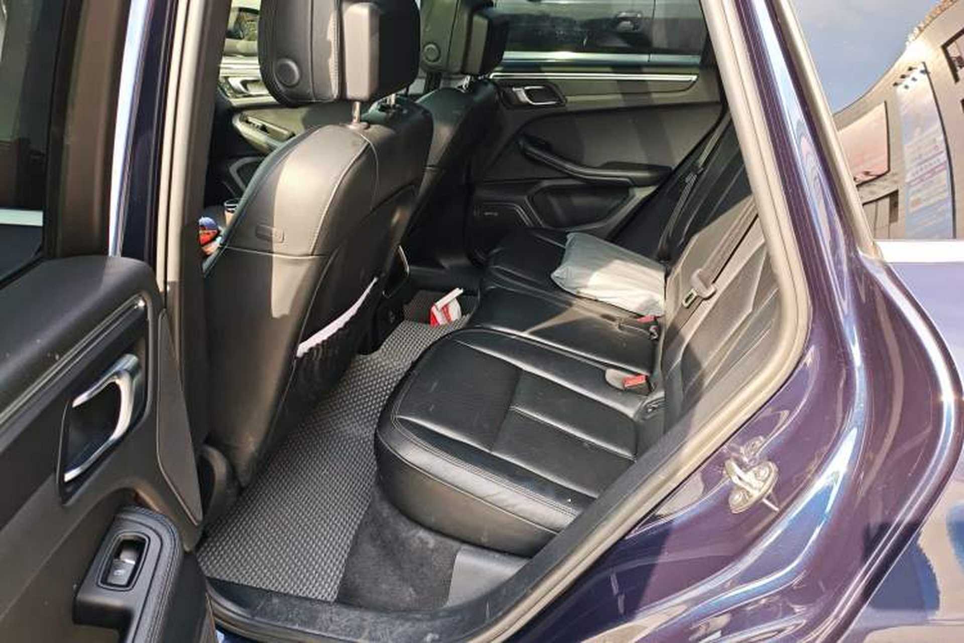 Used Porsche Macan 2023 Macan 2.0T Left Rear Seat