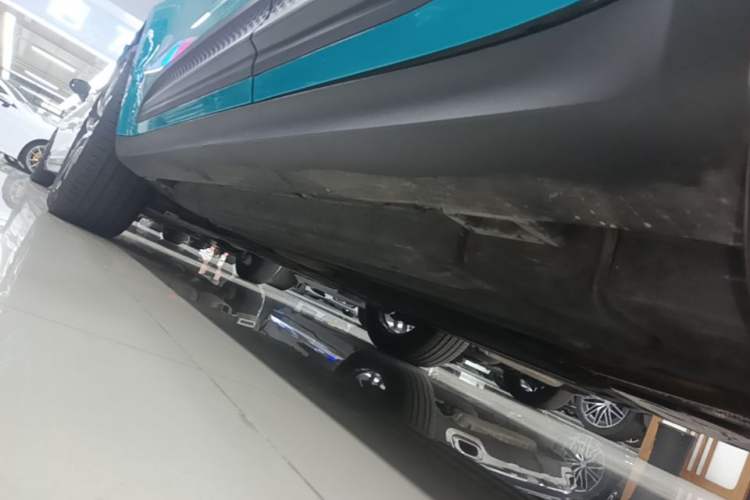 Used Porsche Macan 2023 Macan T 2.0T Left Side Sill