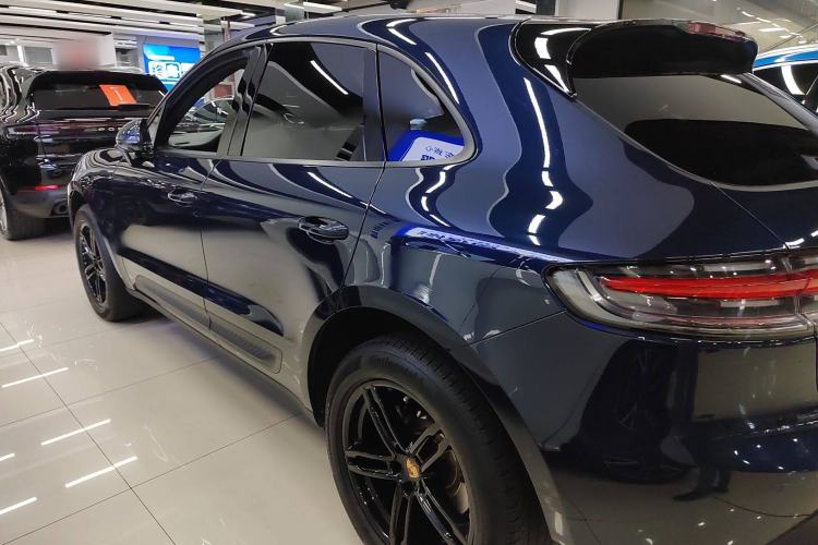 Used Porsche Macan 2023 Macan 2.0T Left Side