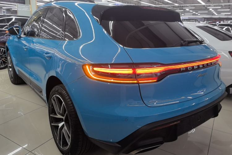 Used Porsche Macan 2023 Macan T 2.0T Rear Left 45 Deg