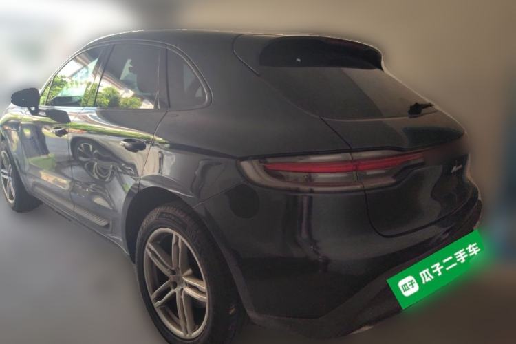 Used Porsche Macan 2023 Macan 2.0T Rear Left 45 Deg