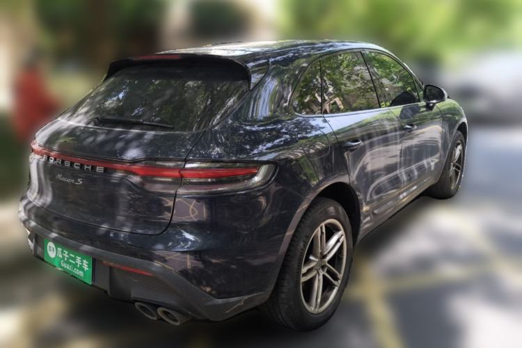 Used Porsche Macan 2023 Macan 2.0T Rear Right 45 Deg