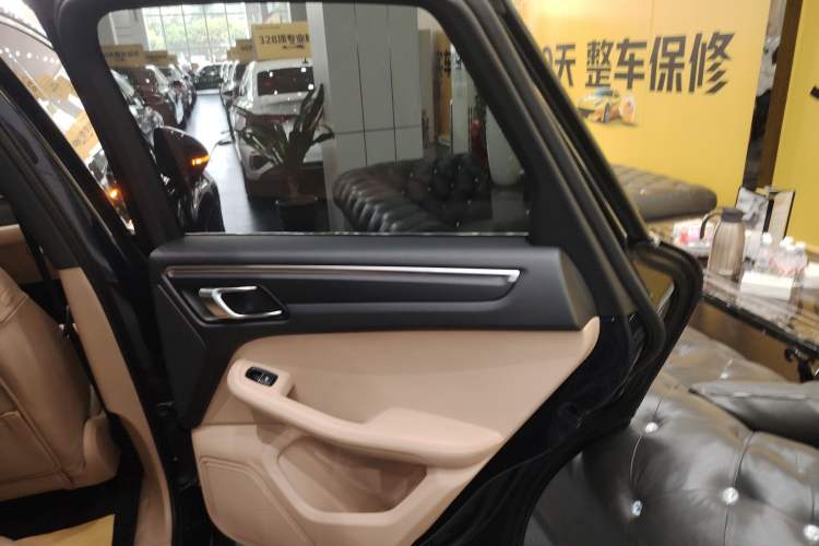 Used Porsche Macan 2023 Macan 2.0T Right Rear Door Interior