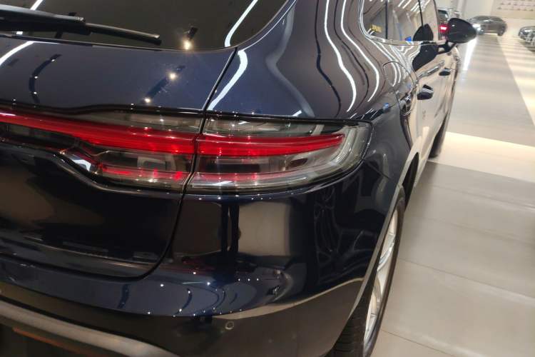 Used Porsche Macan 2023 Macan 2.0T Right Rear Taillight