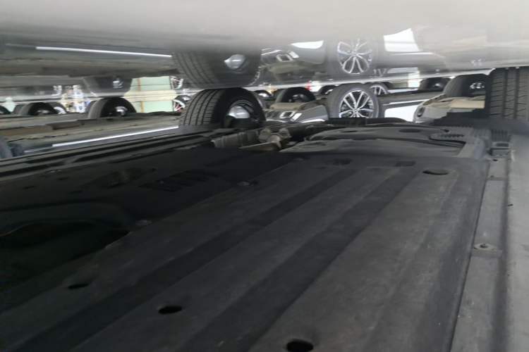 Used Porsche Macan 2023 Macan T 2.0T Right Side Sill