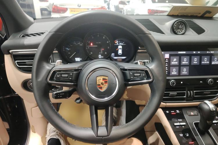Used Porsche Macan 2023 Macan 2.0T Steering Wheel
