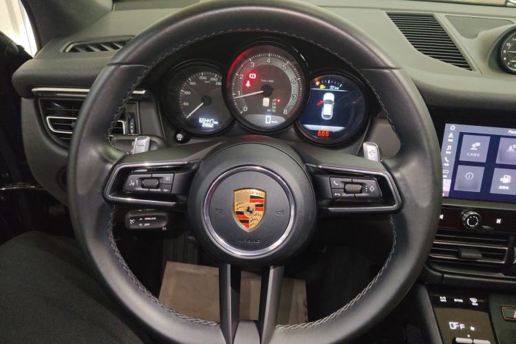 Used Porsche Macan 2023 Macan 2.0T Steering Wheel