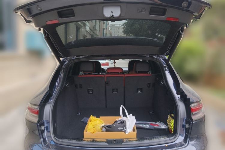 Used Porsche Macan 2023 Macan S 2.9T Trunk
