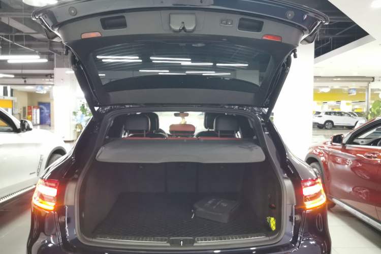 Used Porsche Macan 2023 Macan 2.0T Trunk