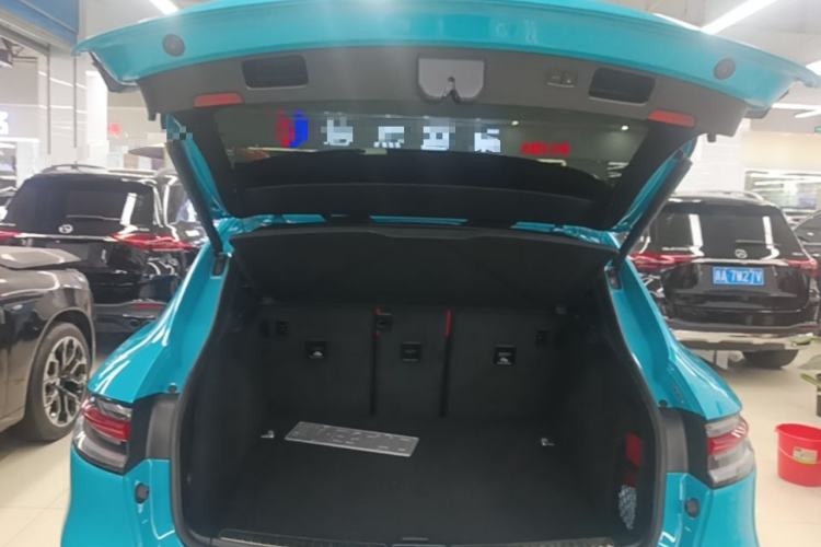 Used Porsche Macan 2023 Macan T 2.0T Trunk