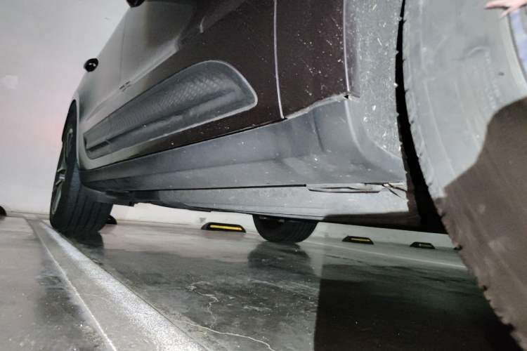 Used Porsche Macan 2023 Macan T 2.0T Chassis Front Right