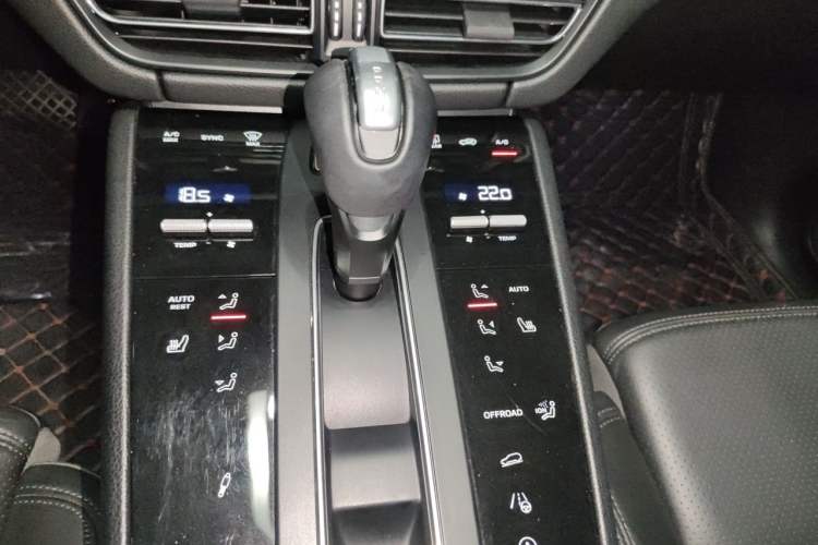 Used Porsche Macan 2023 Macan T 2.0T Gear Lever