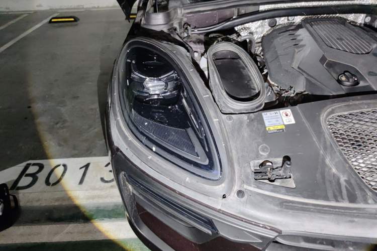 Used Porsche Macan 2023 Macan T 2.0T Right Front Headlight