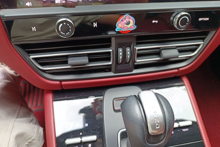 Used Porsche Macan 2023 Macan 2.0T Audio And AC Panel