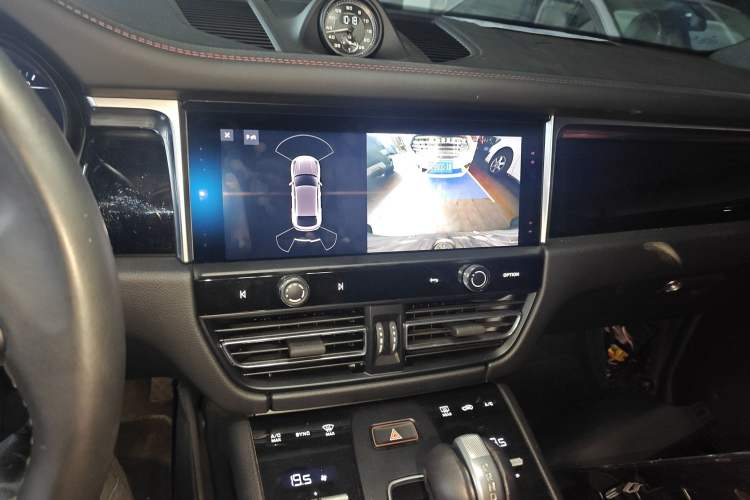 Used Porsche Macan 2023 Macan S 2.9T Audio And AC Panel