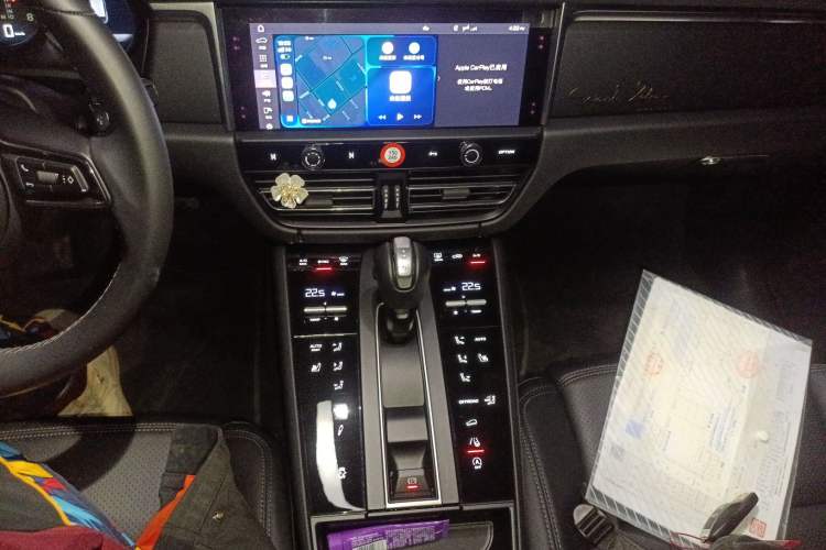 Used Porsche Macan 2023 Macan 2.0T Audio And AC Panel