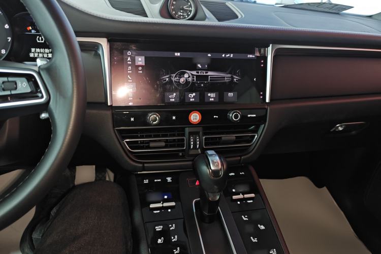 Used Porsche Macan 2023 Macan 2.0T Center Console
