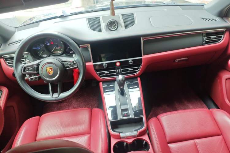 Used Porsche Macan 2023 Macan 2.0T Center Console
