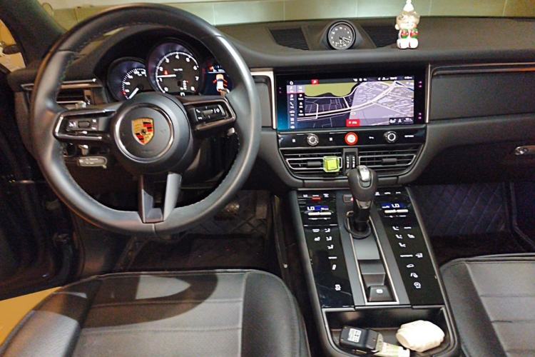 Used Porsche Macan 2023 Macan 2.0T Center Console