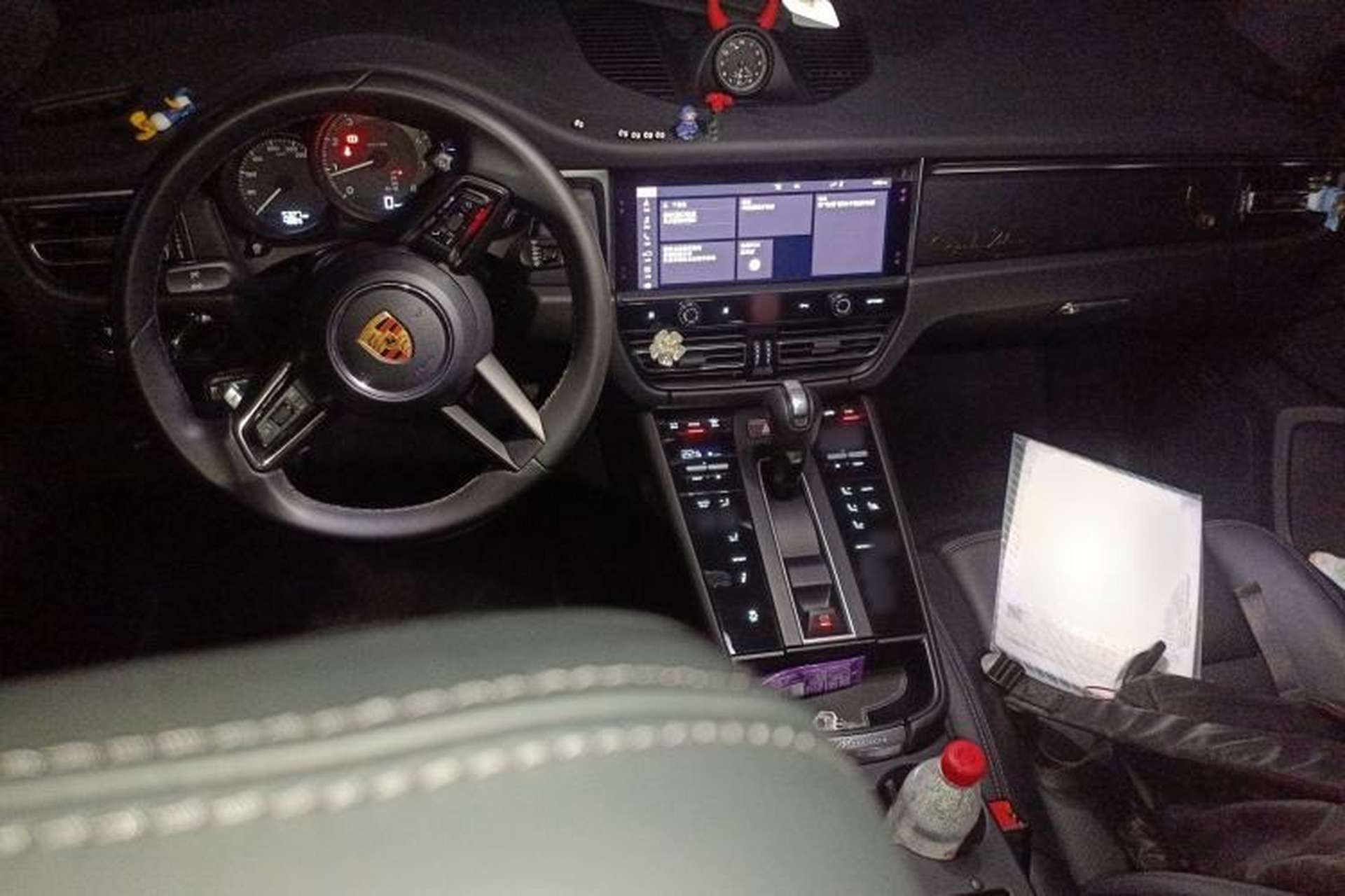 Used Porsche Macan 2023 Macan 2.0T Center Console