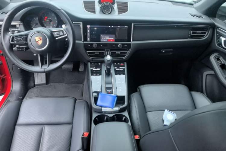 Used Porsche Macan 2023 Macan 2.0T Center Console