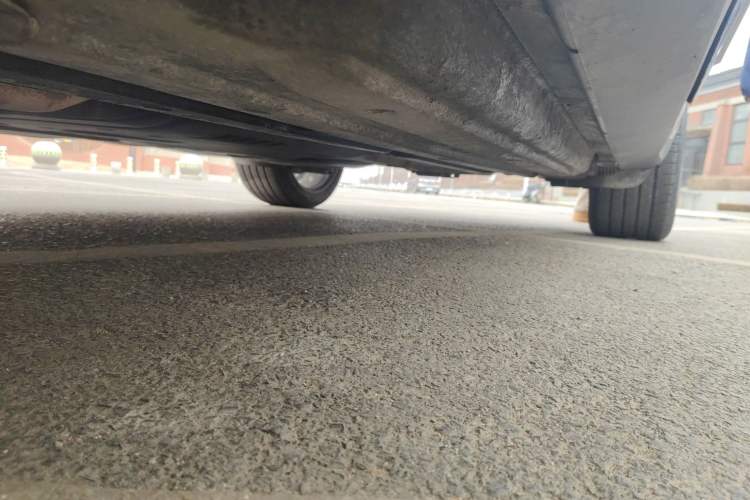 Used Porsche Macan 2023 Macan 2.0T Chassis Front Left
