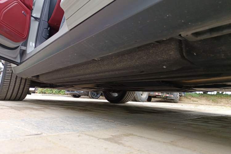 Used Porsche Macan 2023 Macan 2.0T Chassis Rear Left