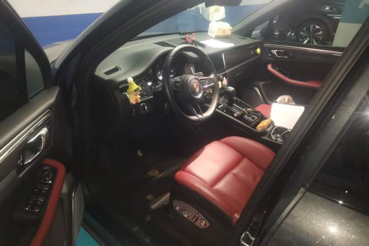 Used Porsche Macan 2023 Macan 2.0T Driver Seat