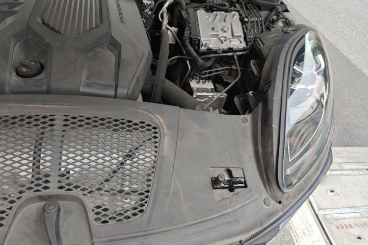 Used Porsche Macan 2023 Macan 2.0T Engine Bay Left