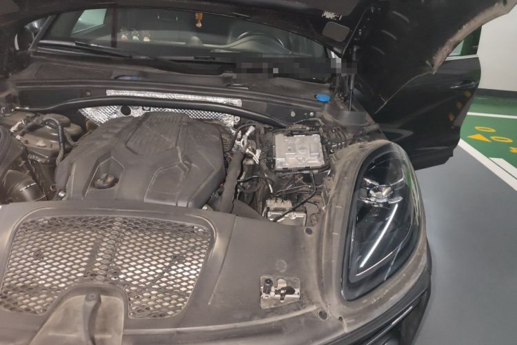 Used Porsche Macan 2023 Macan 2.0T Engine Bay Left