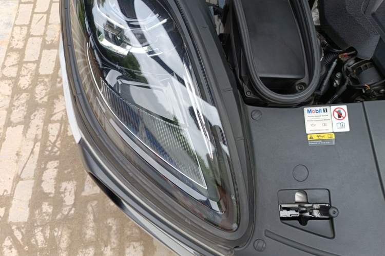 Used Porsche Macan 2023 Macan 2.0T Engine Bay Right