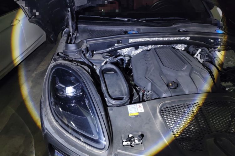 Used Porsche Macan 2023 Macan 2.0T Engine Bay Right