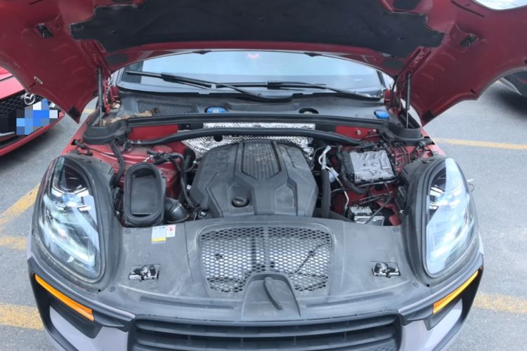 Used Porsche Macan 2023 Macan 2.0T Engine Bay
