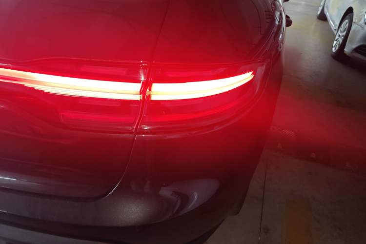 Used Porsche Macan 2023 Macan S 2.9T Exterior 2