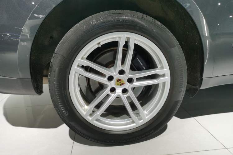 Used Porsche Macan 2023 Macan 2.0T Exterior 5