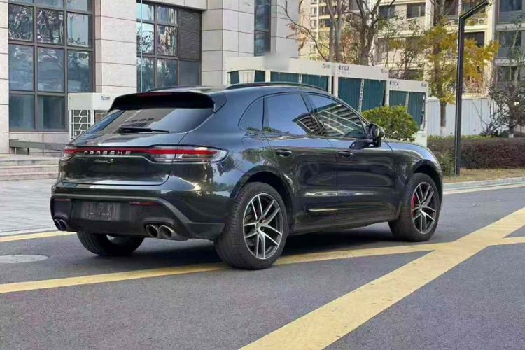 Used Porsche Macan 2023 Macan S 2.9T Exterior 8