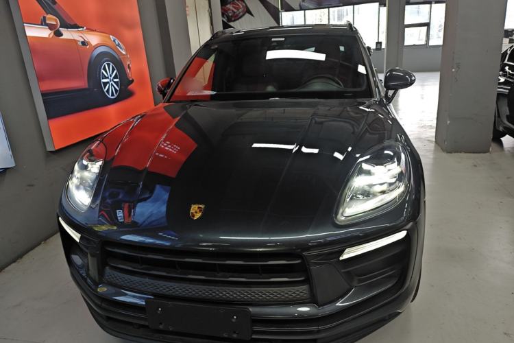 Used Porsche Macan 2023 Macan 2.0T Front
