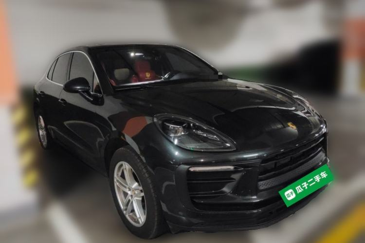 Used Porsche Macan 2023 Macan 2.0T Front Right 45 Deg
