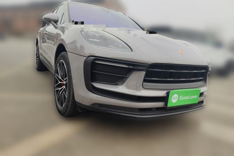 Used Porsche Macan 2023 Macan 2.0T Front Right 45 Deg